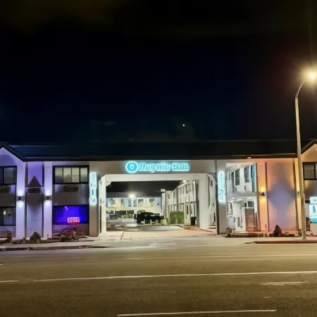 Royale Inn Motel