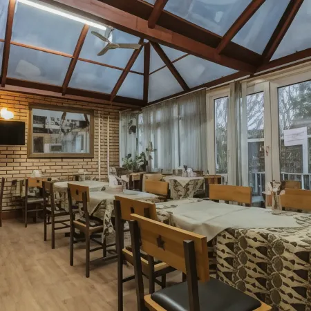 Shelford Lodge