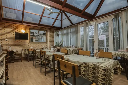 Shelford Lodge - 2-Star