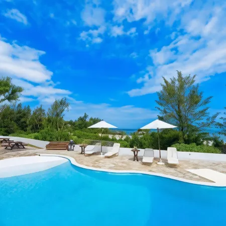 Amphitryon Hotel