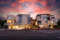 City24 Condo Hotel Little Italy Mission Hills - parking
