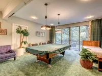 Exclusive House On Foothill with hot tub, sauna and jacuzzi. ウェルチズのホテル