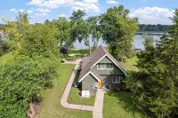 Murray Lake Waterfront Retreat w/ Dock, Patio & Fire Pit - 4-Star