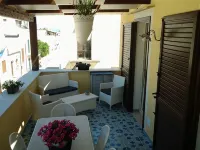 APARTMENT "VENERE" WITH HYDROMASSAGE TWO STEPS FROM THE SEA