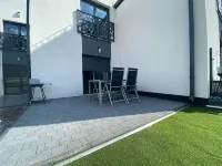 Domki Sikorskiego II, Sun & Snow - Parvekkeita