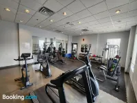 Divya Sutra Plaza and Conference Centre Calgary Airport - Gym