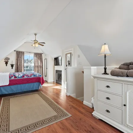 Ogunquit’s only Oceanfront Cottage on Private Ocean Beach – Perkins Cove, Maine