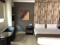 Motel Real de Queretaro - Motels