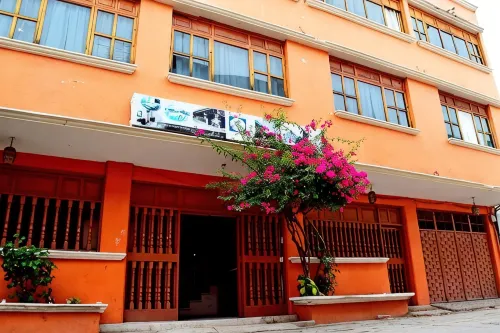 Hotel Corona Zihua - 2-Star