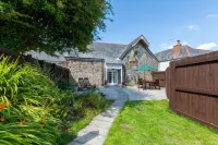 Beautiful, Romantic  Cottage in Rural Setting with Country Club Membership. - Wi-Fi