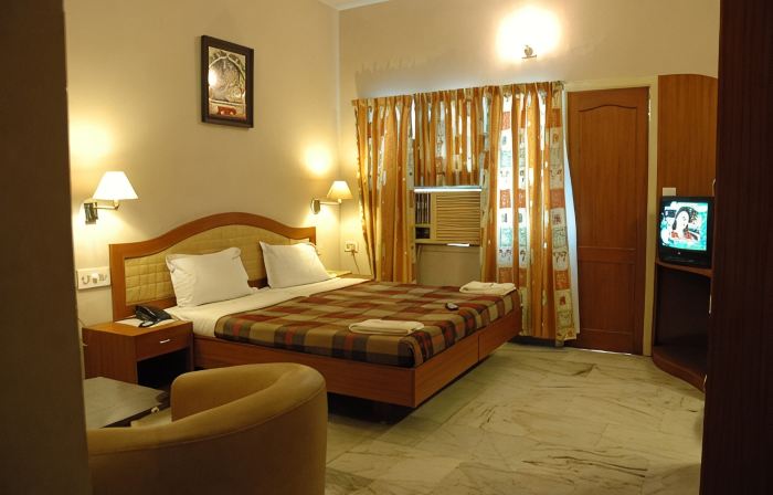 Hotel Saradharam