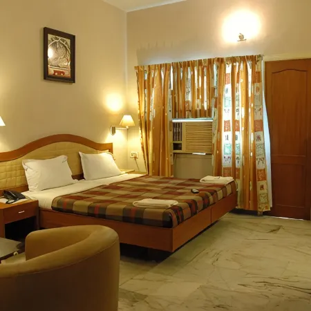 Hotel Saradharam
