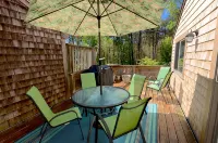 Quiet 2-Bed, 2-Bath Condo with Spacious Sundeck & Tennis Courts - Wifi