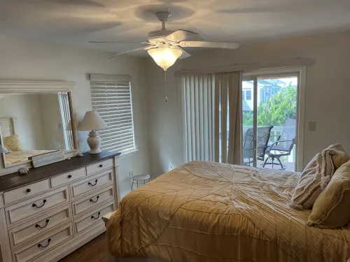 Water front Canal house south end topsail island boatswimdock and beach access - 3-Star