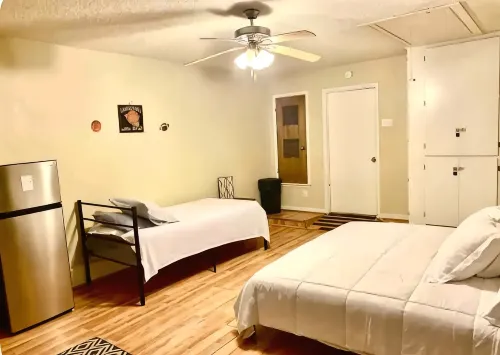 Large 4-bd 3 bath home + bonus room. Dogs are welcome w/fee. Sleeps 16+