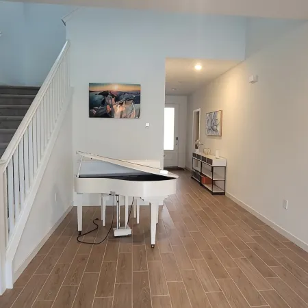 Sequoia Deluxe / Brand New 5 beds/ 3.5 baths
