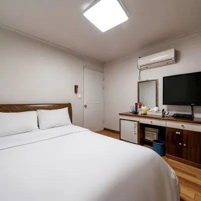 Jeju Samoa Motel โรงแรมใกล้ถนนหมูดำ