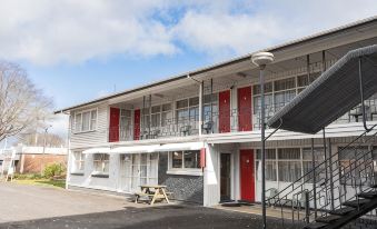 Mayfair Court Motel