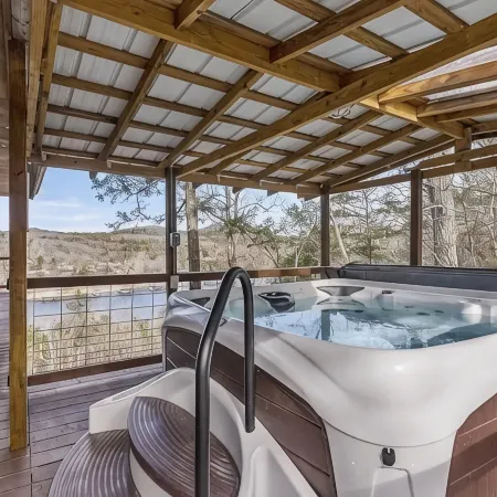 Lakefront Access with Tiki Bar, Hot Tub, Kayaks, and Stand Up Paddleboards