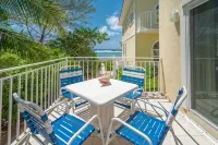 Steps to the Beach! 2bed/2.5bath condo - Seabreeze Villas - 2-Star