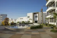 Amazing Views | Modern 1BR | Pools | Gym | Cinema | Netflix - ที่มีฟิตเนส