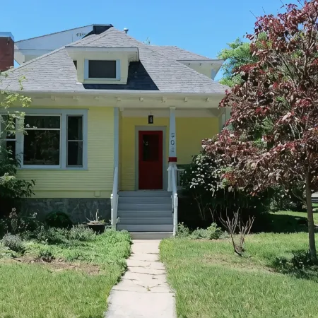 Charming heritage house 2-bedroom home in the heart of downtown.