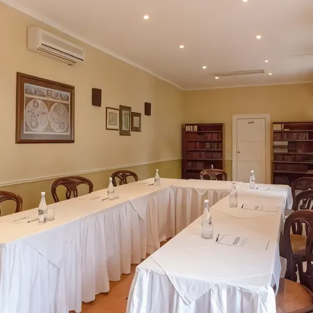 Pontac Manor Hotel & Restaurant