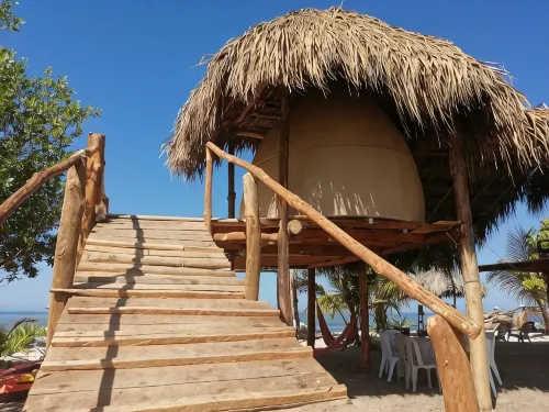 Luna Roja - Homestays