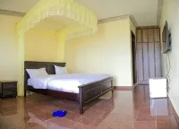 Fancy Resort Beach Hotel - parking