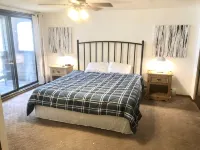Pet-friendly 5 bed/4 bath home, just minutes to Beaver Creek, Avon, and Vail Hotels in Eagle-Vail