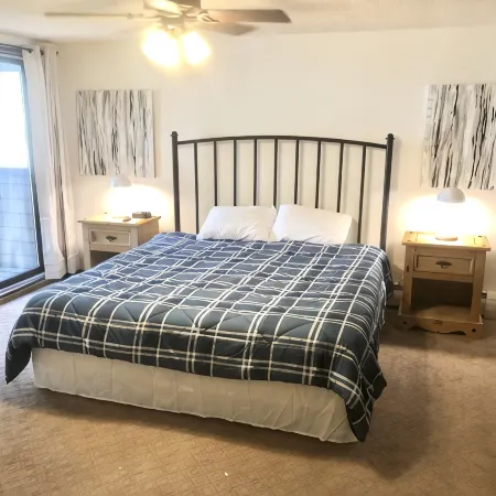 Pet-friendly 5 bed/4 bath home, just minutes to Beaver Creek, Avon, and Vail