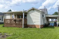 Quaint home in Oak Hill, Conveniently Located. - Wifi