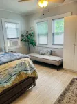 Ocean Breeze -Dog Friendly Cottage Steps 2 Beach Sleeps 4 - 100 Yards to Beach!