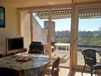 Apartment with beautiful view over a wooded park and a large terrace Отели в г. Арзон