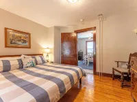 Ely Group Retreat 5 Bedrooms, 3 Bath, Huge Lawn โรงแรมในอีลี