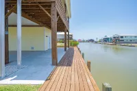 Yellowtail Flats ~ New house on canal in Rockport ~ Great outdoor Space - 4 tähden