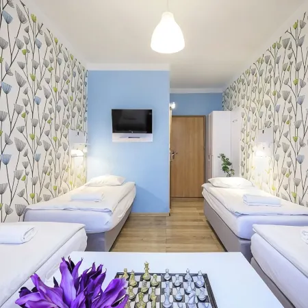 Premium Hostel Отели рядом с достопримечательностью «Новая галерея»