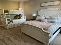 The perfect place to gather with friends and family!!! - Gym