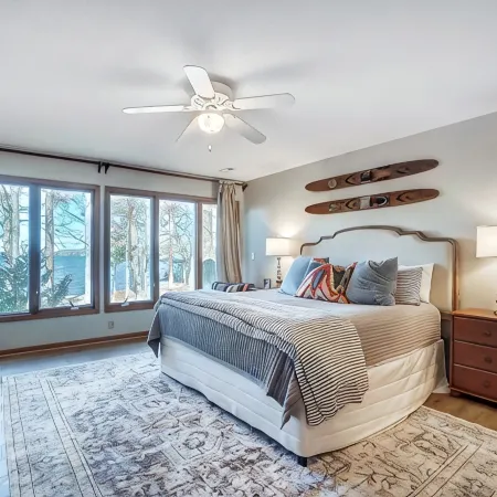 Ultimate Family Lakehouse- wide water views!