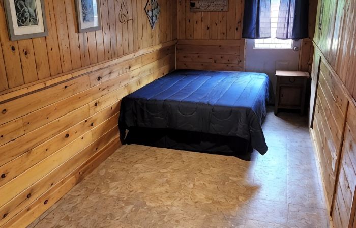 1 Bedroom house with direct trail access