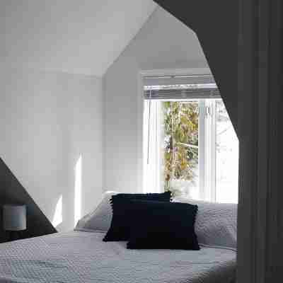 Newly Renovated Waterfront Cabin Rooms