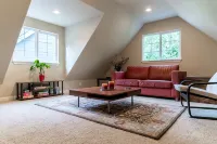 Cozy 2 Bedroom 1 Bath Apartment - 2-Star