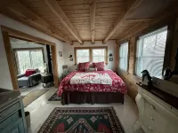 Waterfront cottage with deep water dock, ocean front. - 4-Star