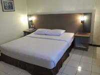 Hotel Jepara Indah - parking