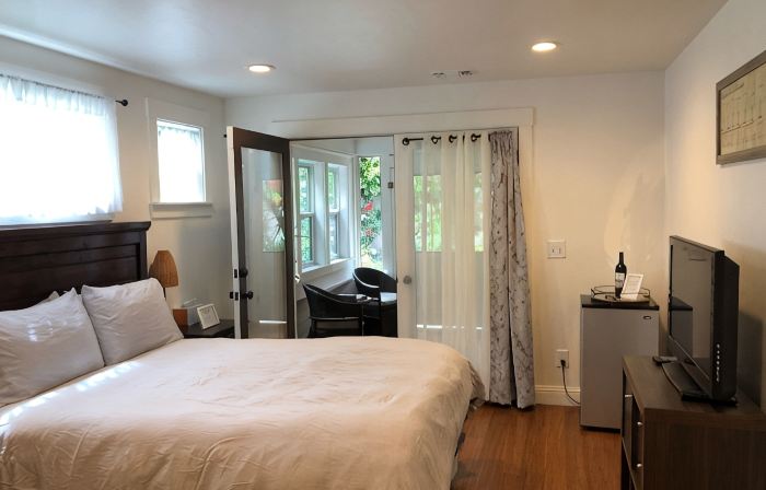 Wine Country Harvest Hideaway - Centrally located in Sonoma Valley