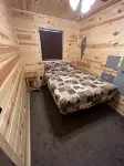 Quiet cabin minutes from UPPER RED LAKE and major resorts - Chalets
