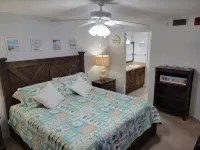 Bobby's oceanfront   2 king suites and bunk beds condo - Hot Tub