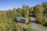 New Spacious Stowe Home, Central A/C Stowe Mt Views. Sauna, Ask about Dog Policy - Chalets