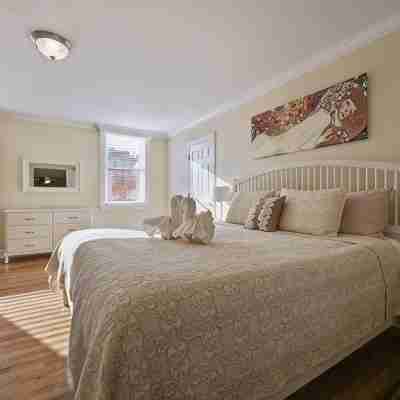 Nassau Condo in the Heart of Princeton w Parking Rooms