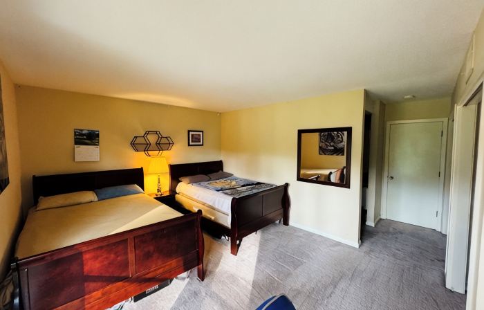 2 Br Condo on resort Property access to members benefits pool/hottub/golf cart